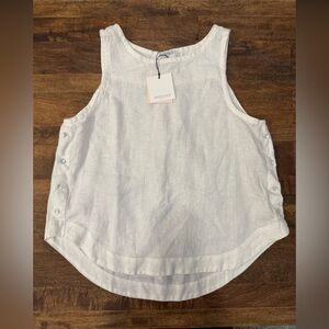 Lanhtropy Linen Top